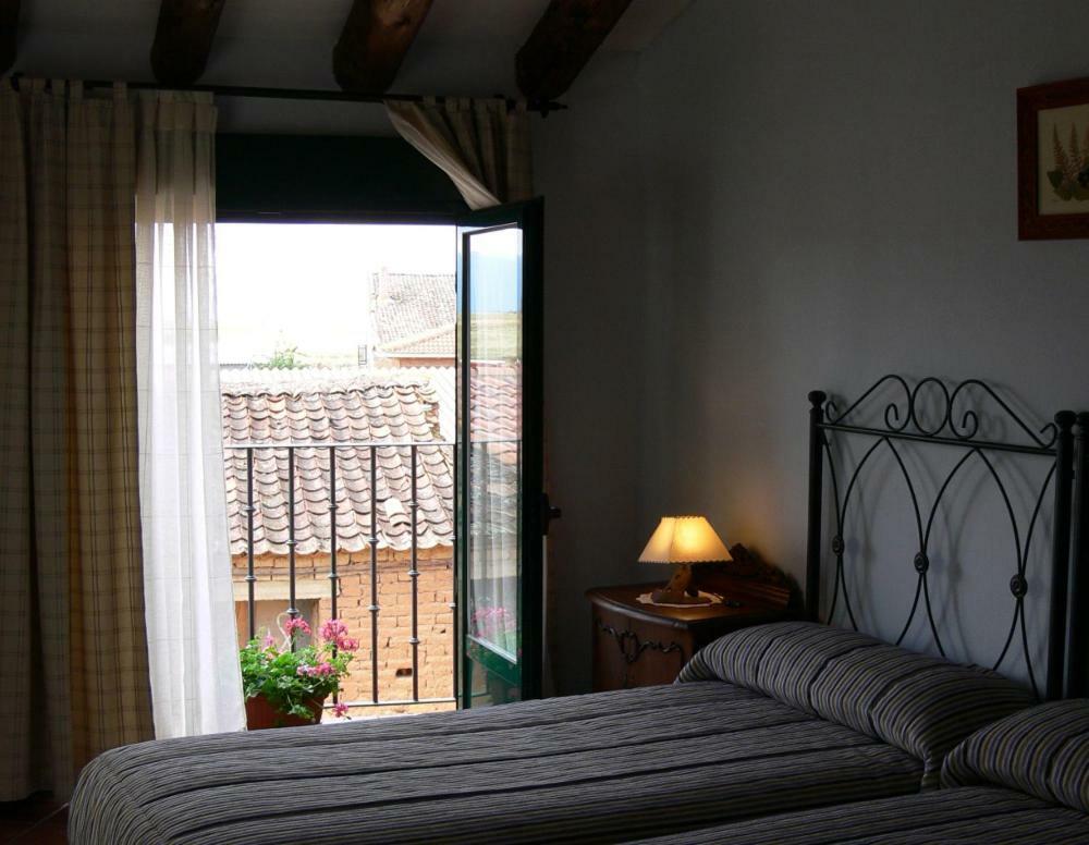 Las Casas De Yaguee, Ayllon Santa Maria de Riaza Eksteriør billede